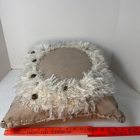 Devi Designs Holiday Wreath Pillows Chenille‎ Feathers Embellishments Christmas - Picture 11 of 13